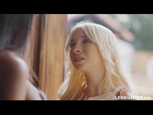 ❤️ Jenta kommer hjem noen måneder senere og ender opp med å spise stemorens fitte ❤❌ Porno vk hos oss